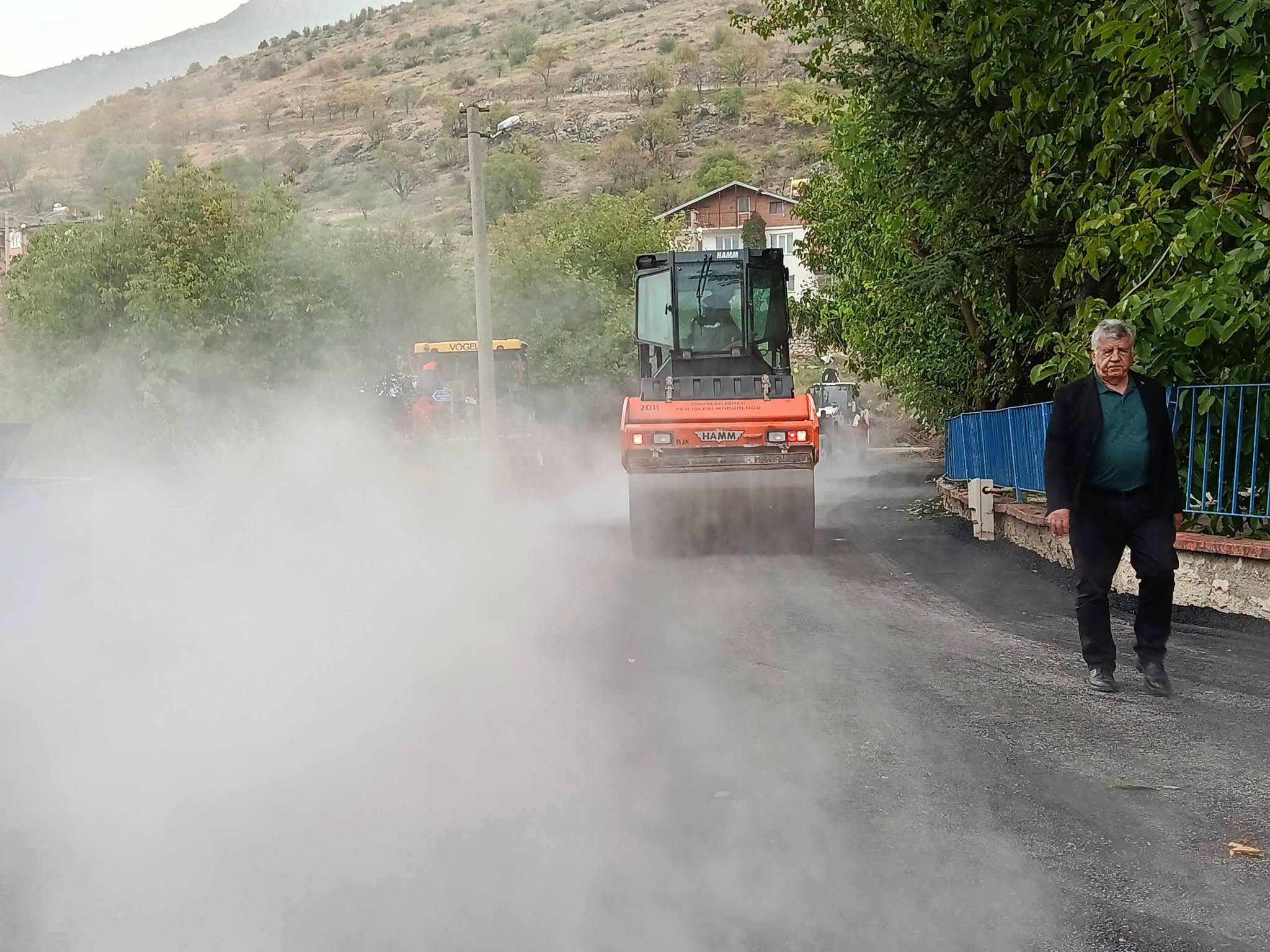 Turgutlar Mahallesi Pancarılık Caddesi’nde Sıcak Asfalt Çalışmaları Başladı